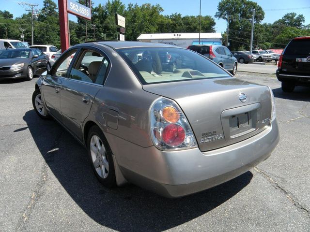 2004 Nissan Altima 4dr Sedan 2.5 SL Automatic - 22909459 - 3