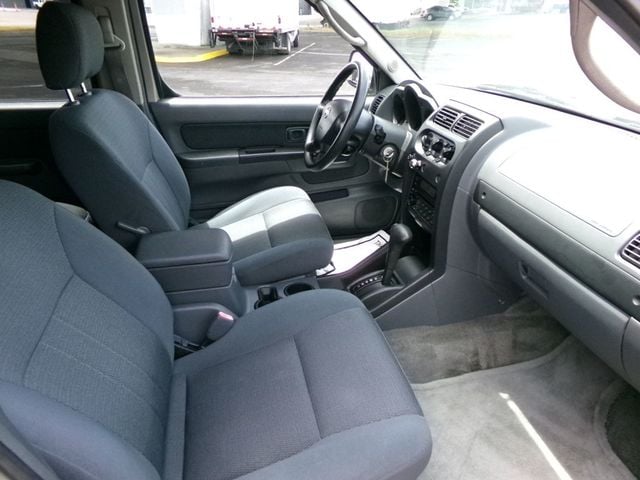 2004 Nissan Frontier XE Crew Cab V6 AT's photo