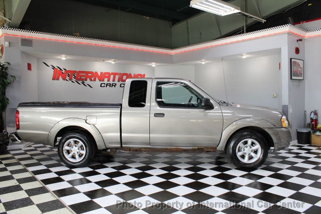 2004 Nissan Frontier 2WD XE King Cab 2WD - 22447801 - 3