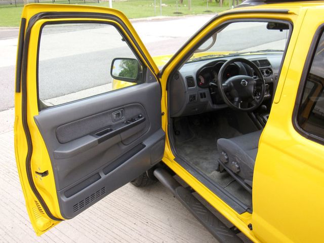 2004 Nissan Frontier 4WD XE Crew Cab V6 Manual Long Bed - 23025046 - 16