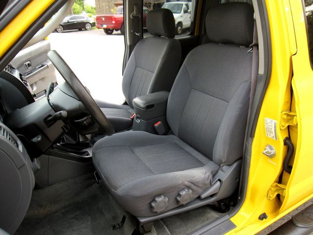 2004 Nissan Frontier 4WD XE Crew Cab V6 Manual Long Bed - 23025046 - 18