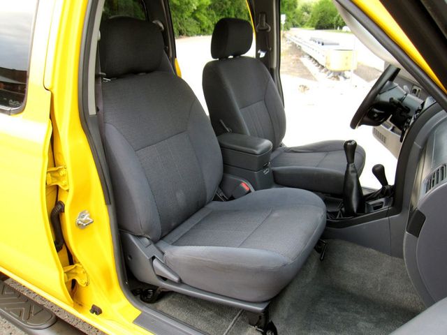 2004 Nissan Frontier 4WD XE Crew Cab V6 Manual Long Bed - 23025046 - 22