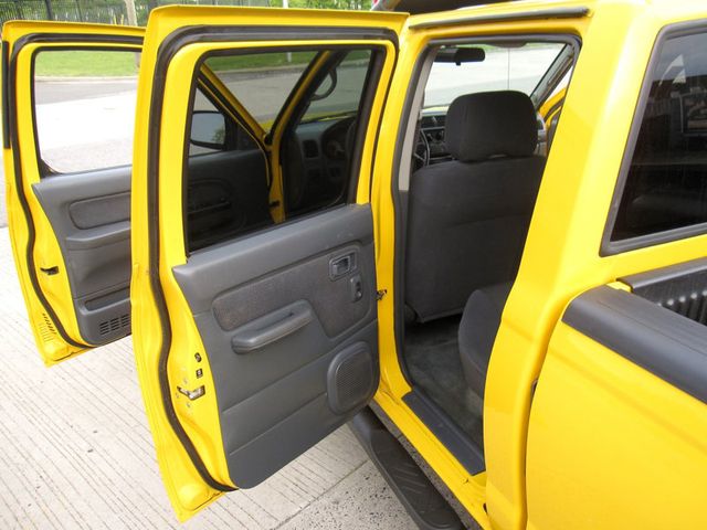 2004 Nissan Frontier 4WD XE Crew Cab V6 Manual Long Bed - 23025046 - 26