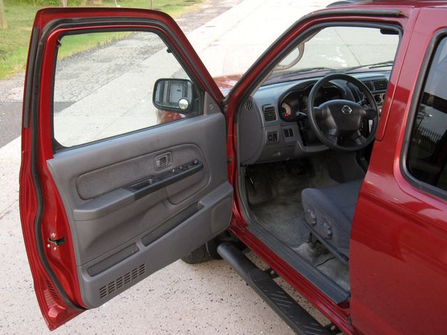 2004 Nissan Frontier 4WD XE Crew Cab V6 Manual Long Bed - 23067320 - 16