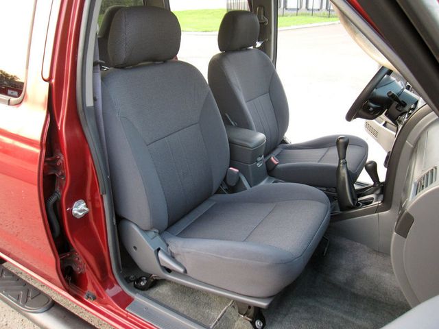 2004 Nissan Frontier 4WD XE Crew Cab V6 Manual Long Bed - 23067320 - 23