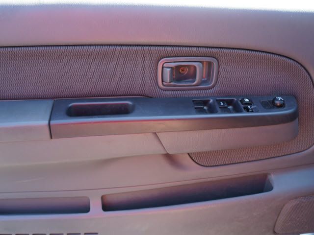 2004 Nissan Frontier 4WD XE-V6 - 11956915 - 13