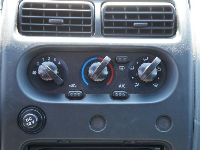 2004 Nissan Frontier 4WD XE-V6 - 11956915 - 7