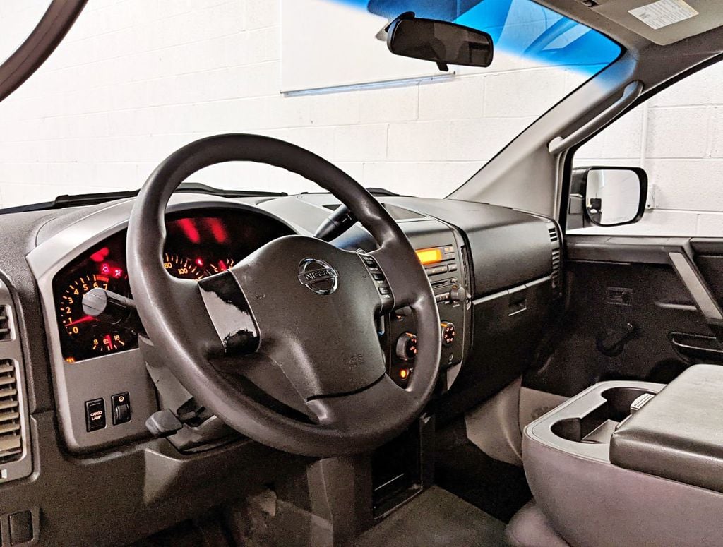 2004 Nissan Titan LE King Cab 2WD - 22260607 - 21