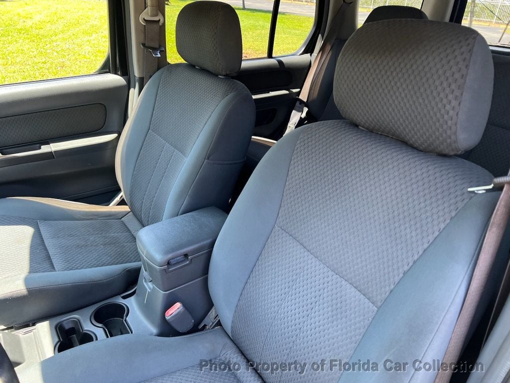2004 Nissan Xterra SE photo 10