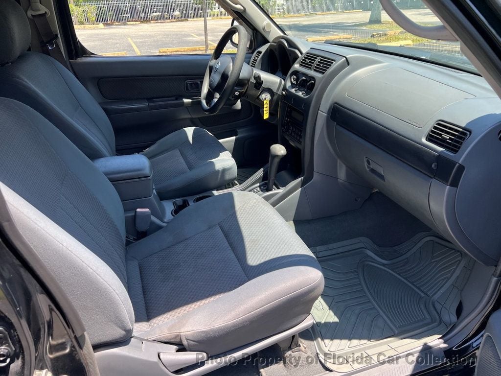 2004 Nissan Xterra SE photo 46