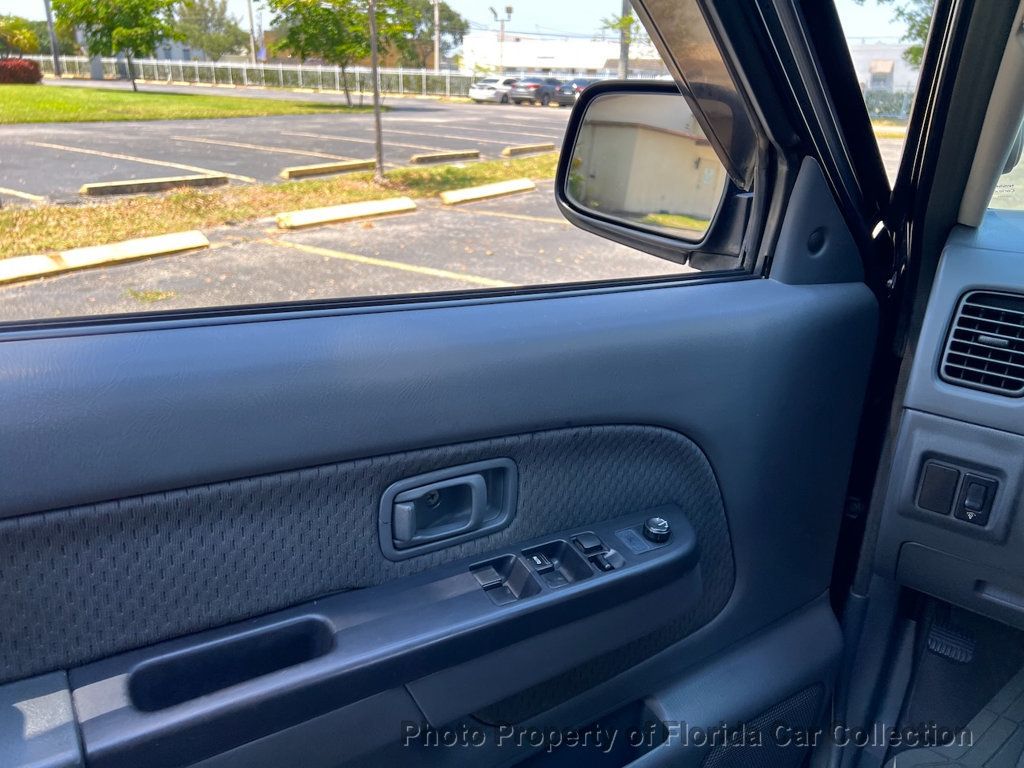 2004 Nissan Xterra SE photo 63