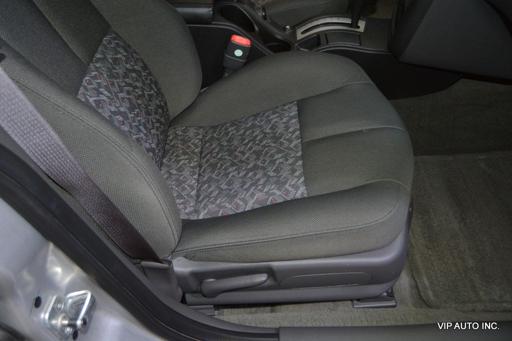 2004 Pontiac Grand Prix 4dr Sedan GT1 - 23002160 - 15