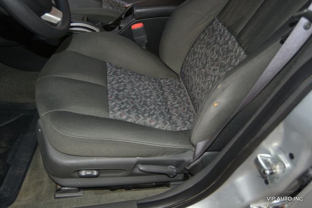 2004 Pontiac Grand Prix 4dr Sedan GT1 - 23002160 - 16