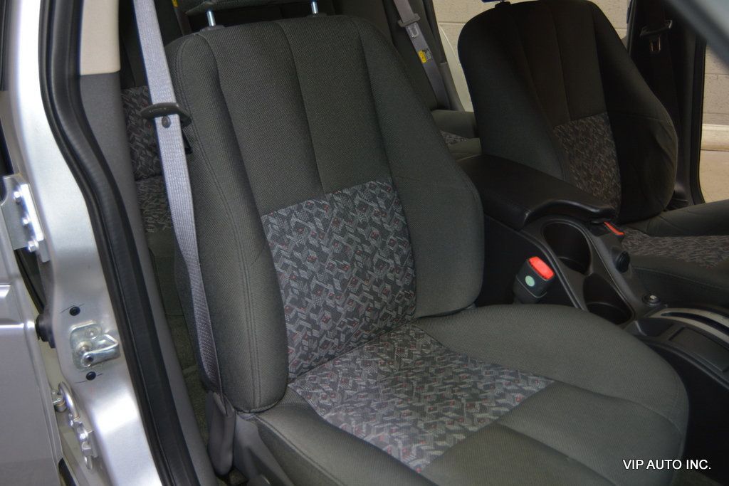 2004 Pontiac Grand Prix 4dr Sedan GT1 - 23002160 - 17