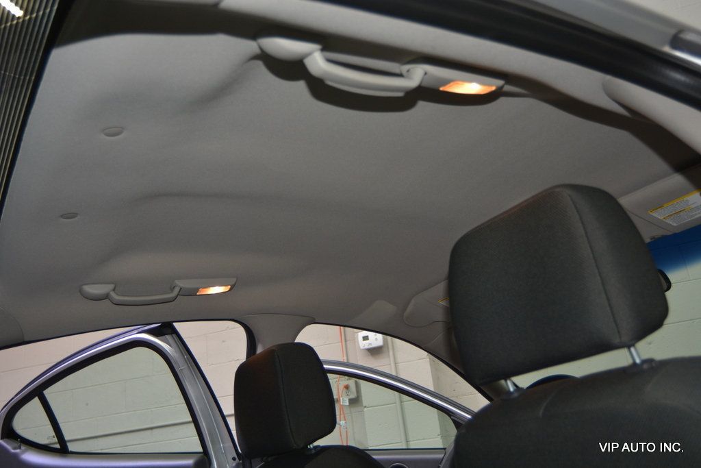 2004 Pontiac Grand Prix 4dr Sedan GT1 - 23002160 - 22