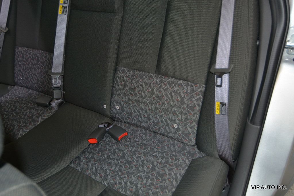 2004 Pontiac Grand Prix 4dr Sedan GT1 - 23002160 - 26