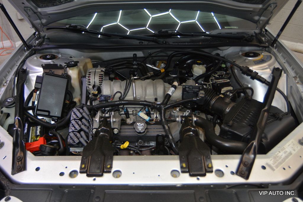 2004 Pontiac Grand Prix 4dr Sedan GT1 - 23002160 - 32