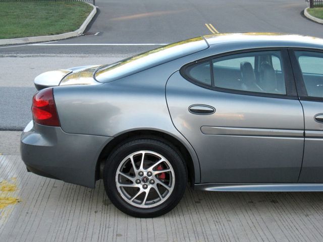 2004 Pontiac Grand Prix 4dr Sedan GTP - 22619402 - 10