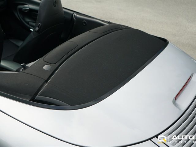 2004 Porsche 911  - 23041367 - 8