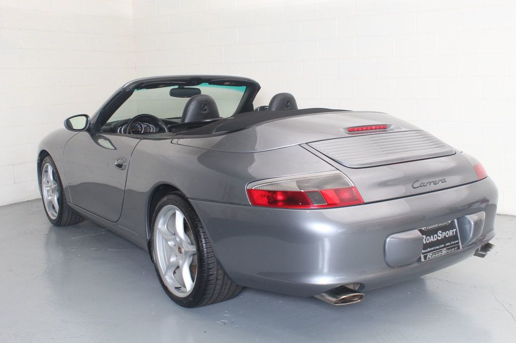 2004 Porsche 911 Cabriolet photo 2