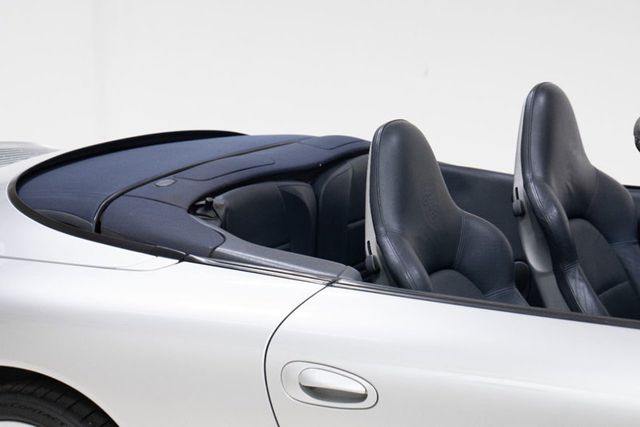 2004 Porsche 911 2dr Cabriolet Carrera Tiptronic - 22091092 - 26