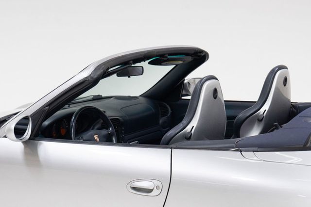 2004 Porsche 911 2dr Cabriolet Carrera Tiptronic - 22091092 - 28