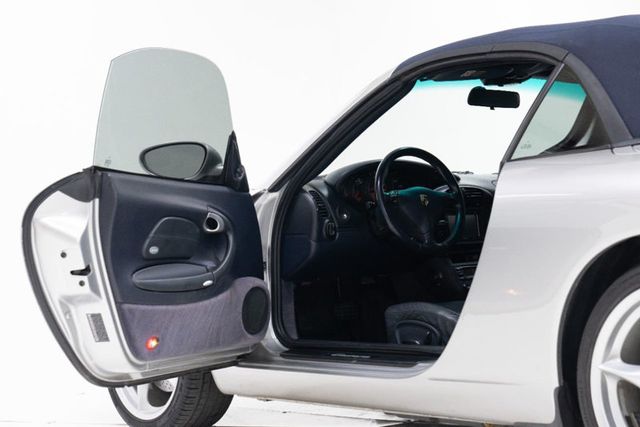 2004 Porsche 911 2dr Cabriolet Carrera Tiptronic - 22091092 - 34