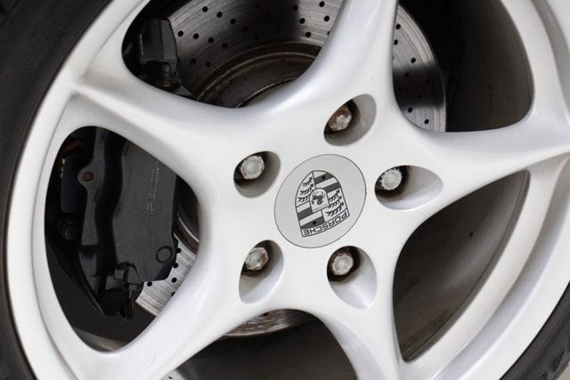 2004 Porsche 911 2dr Cabriolet Carrera Tiptronic - 22091092 - 38