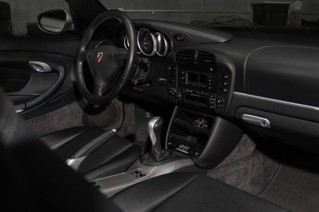 2004 Porsche 911 2dr Coupe 40th Ann Carrera 6-Speed Manual - 22987719 - 12