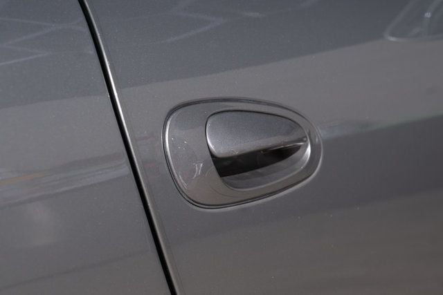 2004 Porsche 911 2dr Coupe 40th Ann Carrera 6-Speed Manual - 22987719 - 40