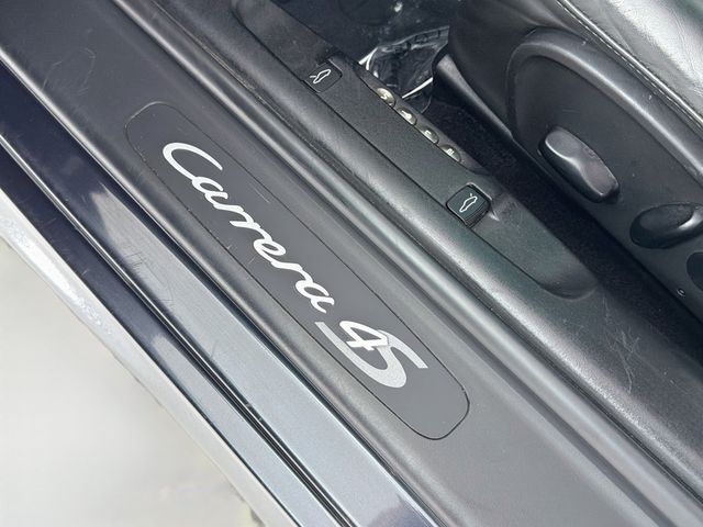 2004 Porsche 911 9470 - 23102584 - 15