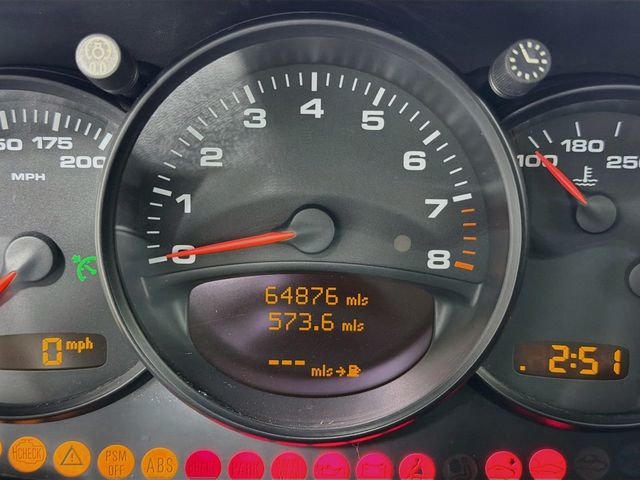 2004 Porsche 911 9470 - 23102584 - 17