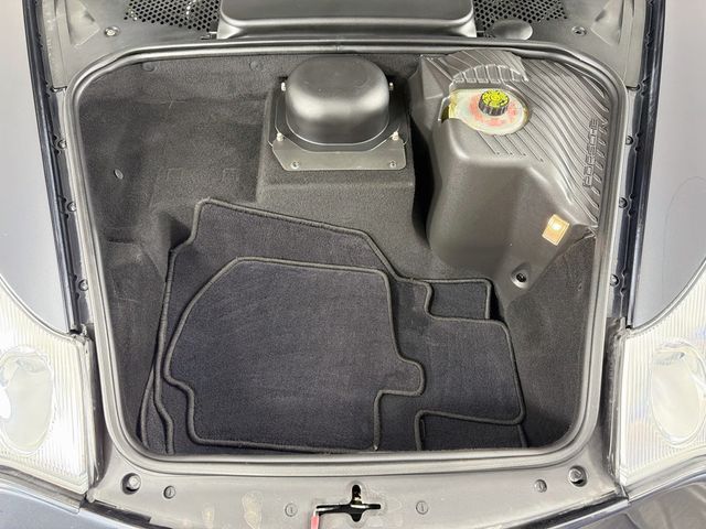 2004 Porsche 911 9470 - 23102584 - 28