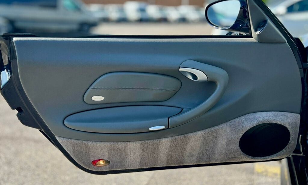2004 Porsche 911 4S photo 10