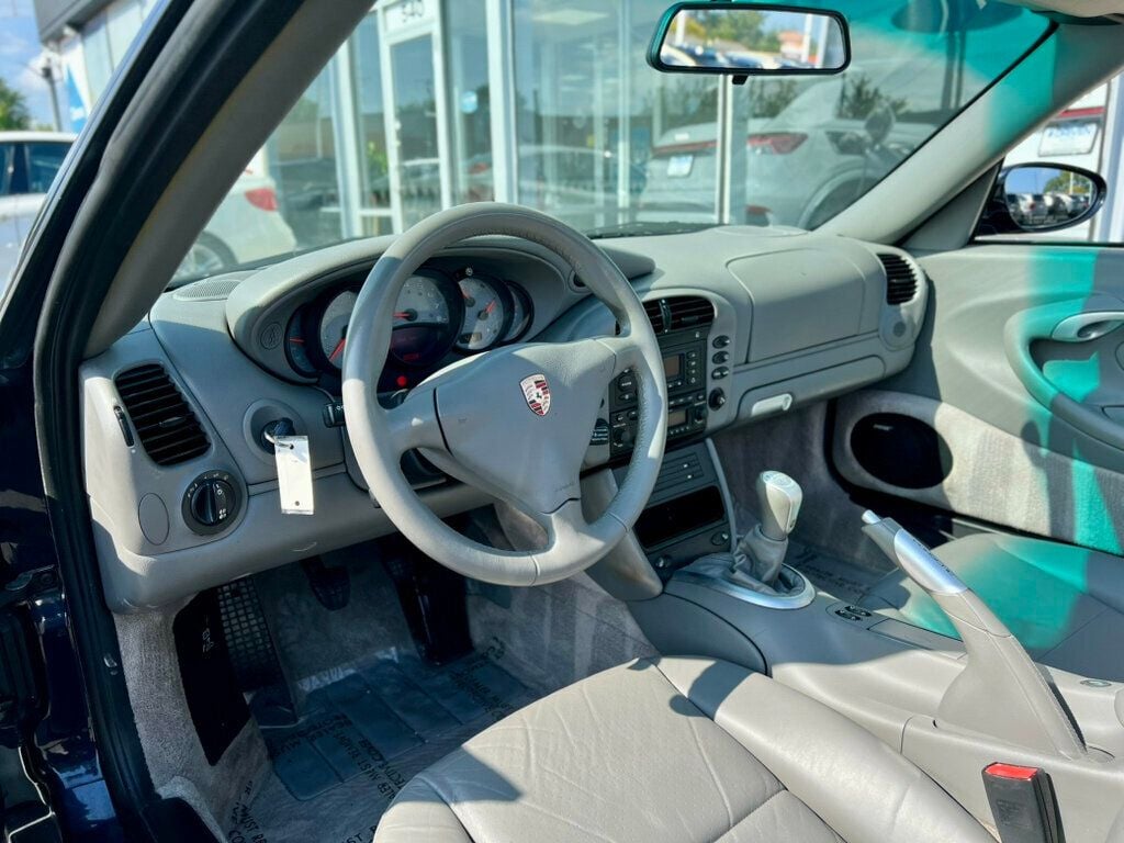2004 Porsche 911 4S photo 11