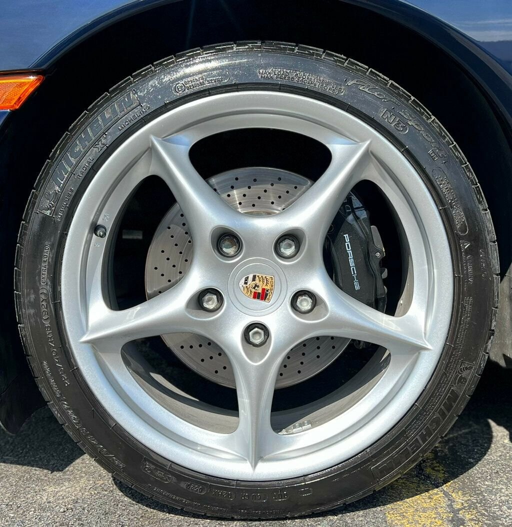 2004 Porsche 911 4S photo 18