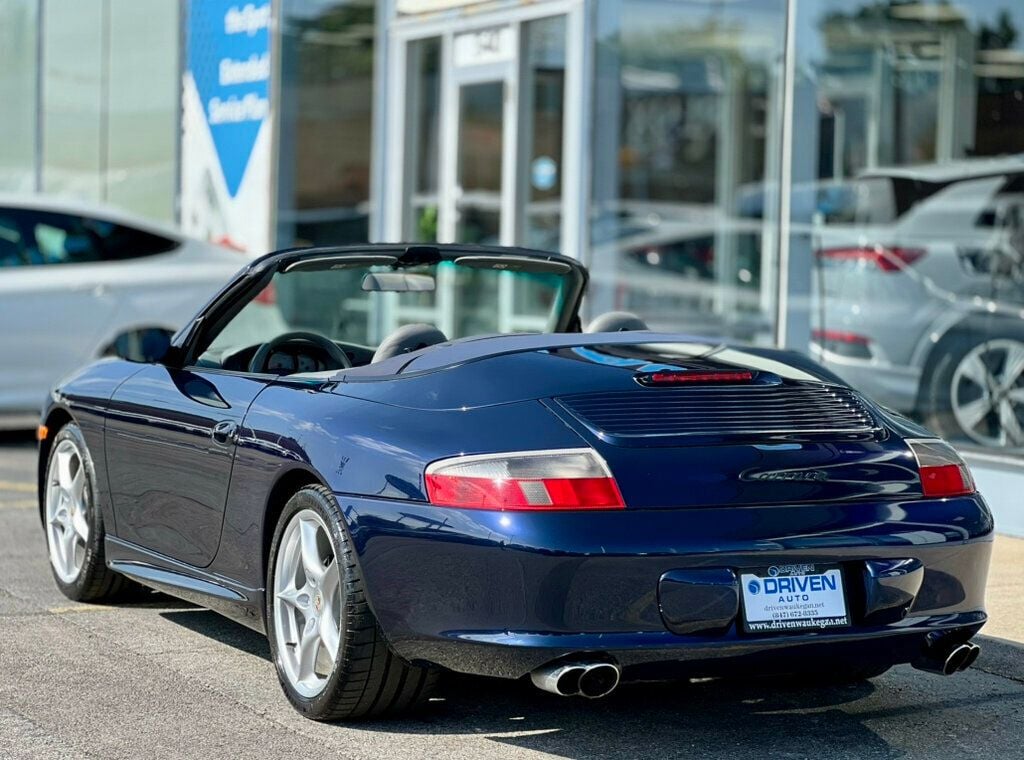 2004 Porsche 911 4S photo 22
