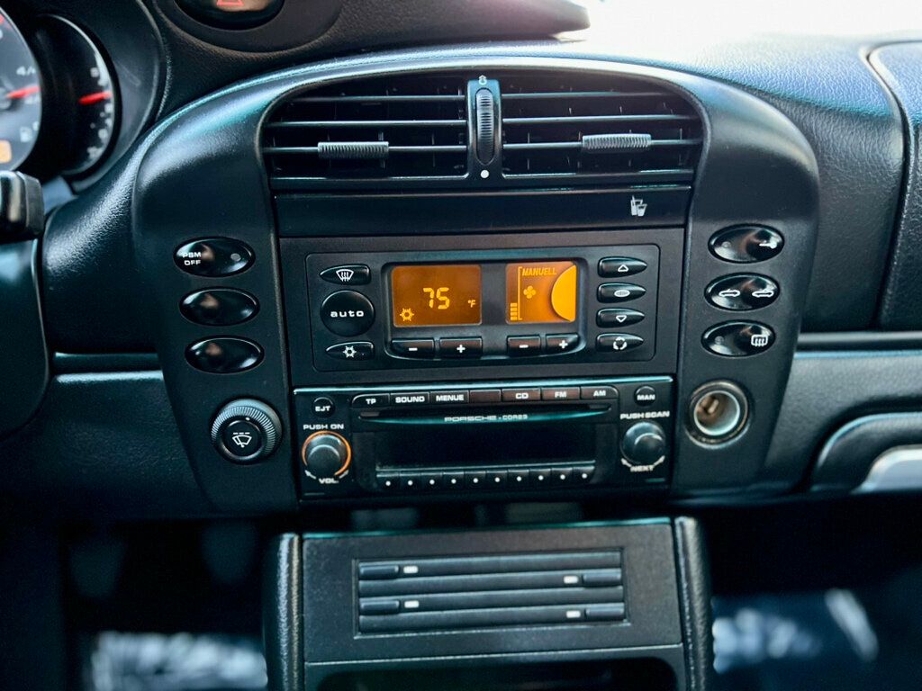 2004 Porsche 911 CARRERA - 22954879 - 17