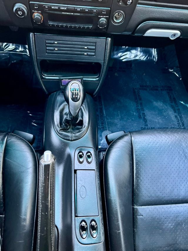 2004 Porsche 911 CARRERA - 22954879 - 18