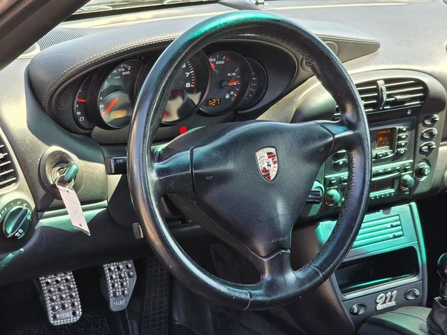 2004 Porsche 911 Carrera - 22921437 - 21