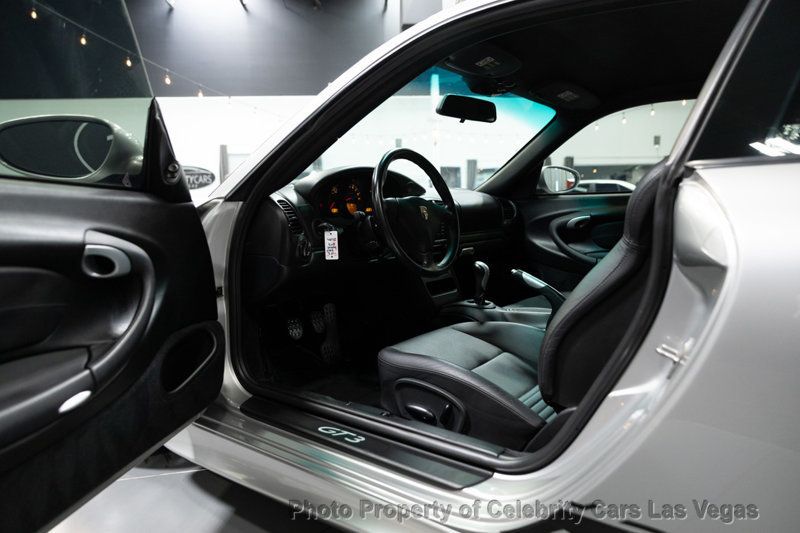2004 Porsche 911 GT3 Coupe photo 2