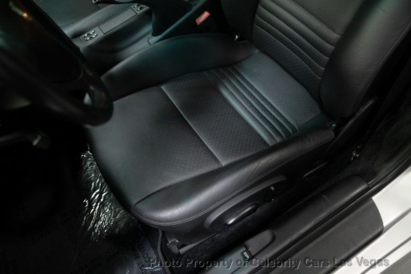 2004 Porsche 911 GT3 Coupe photo 25