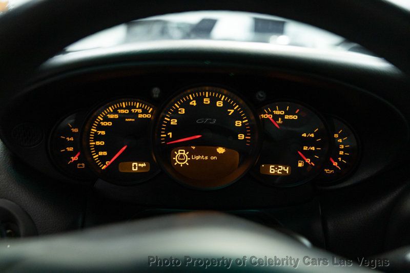 2004 Porsche 911 GT3 Coupe photo 32