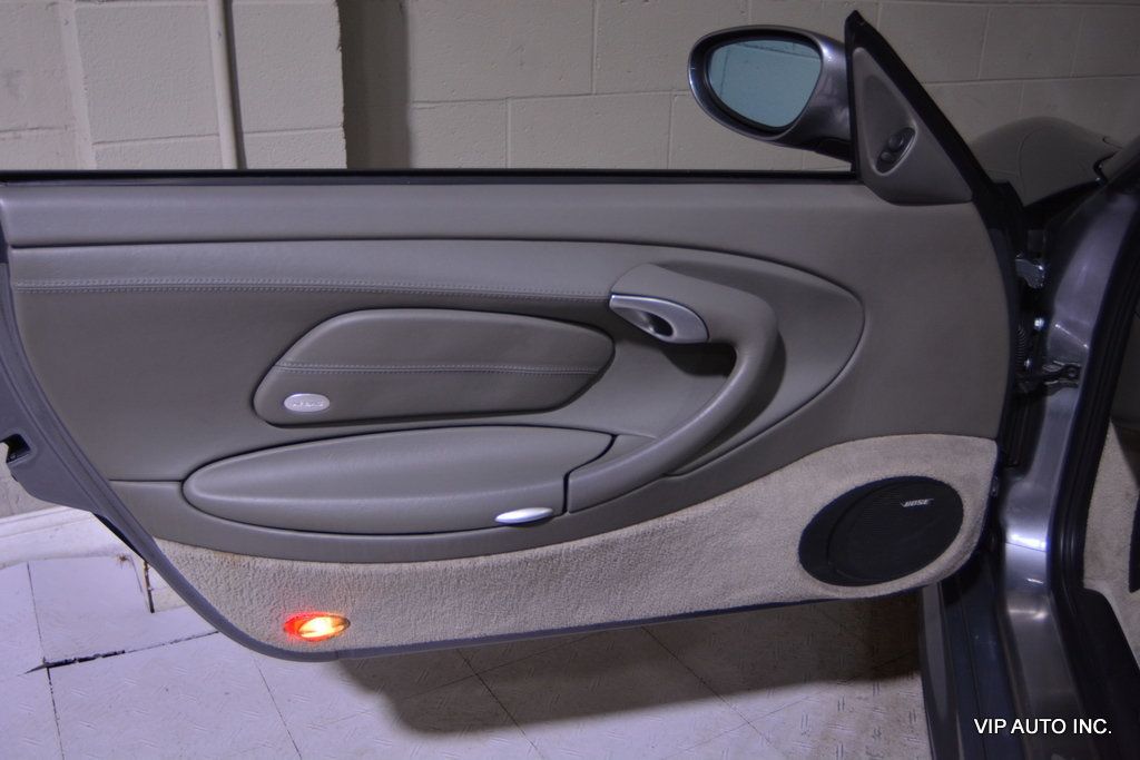 2004 Porsche 911 Turbo Cabriolet - 22902244 - 10