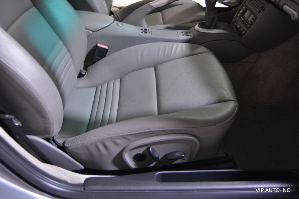 2004 Porsche 911 Turbo Cabriolet - 22902244 - 19