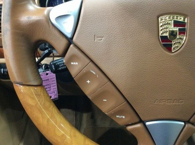 2004 Porsche Cayenne Turbo photo 11
