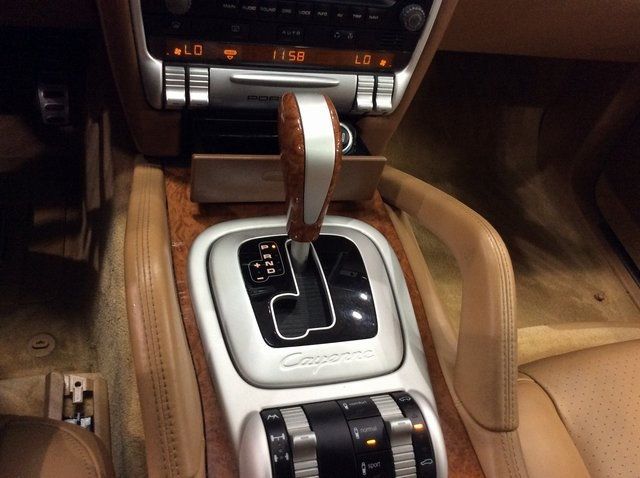 2004 Porsche Cayenne Turbo photo 16