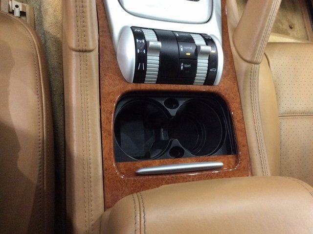 2004 Porsche Cayenne Turbo photo 17
