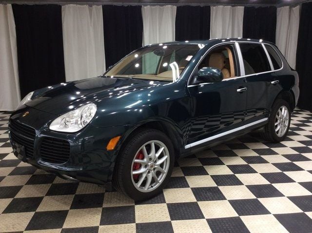 2004 Porsche Cayenne Turbo photo 3