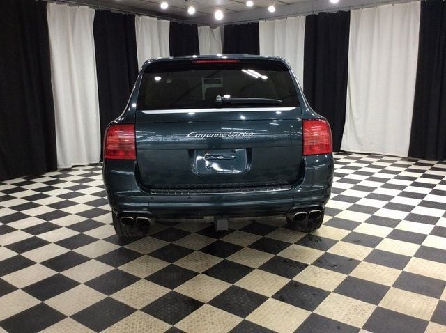 2004 Porsche Cayenne Turbo photo 5